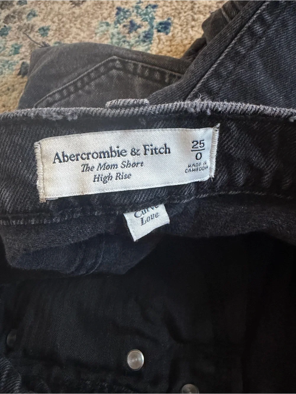 Abercrombie the mom shorts high rise curve love